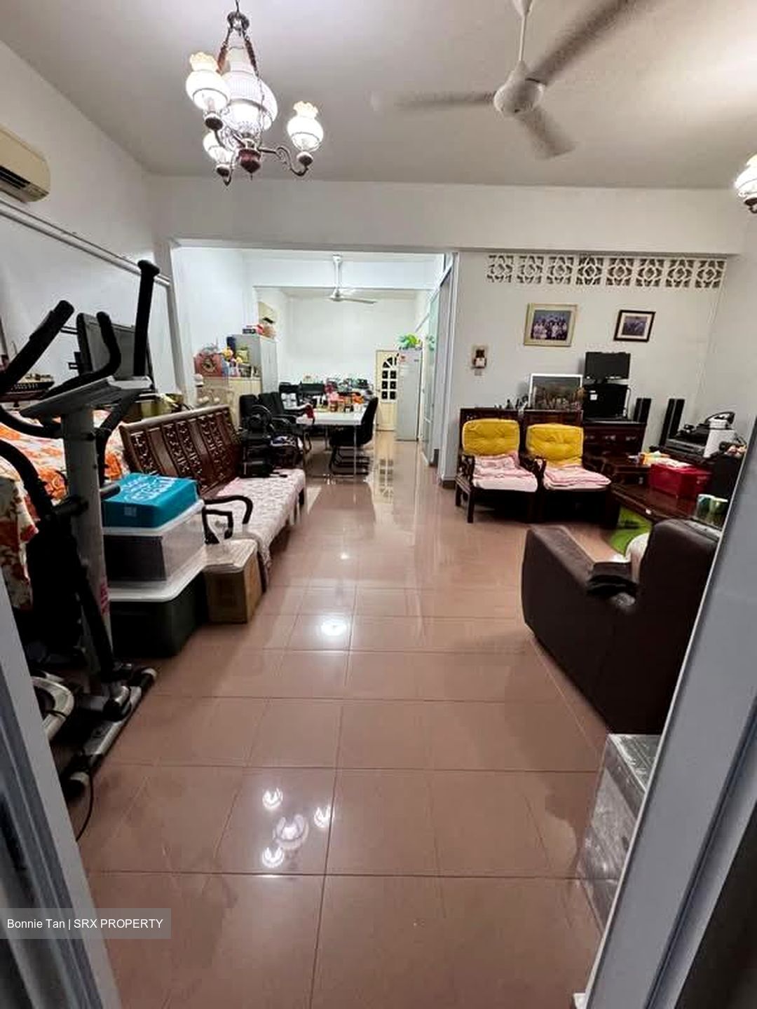 Hougang Avenue 1 (D19), Terrace #529403421